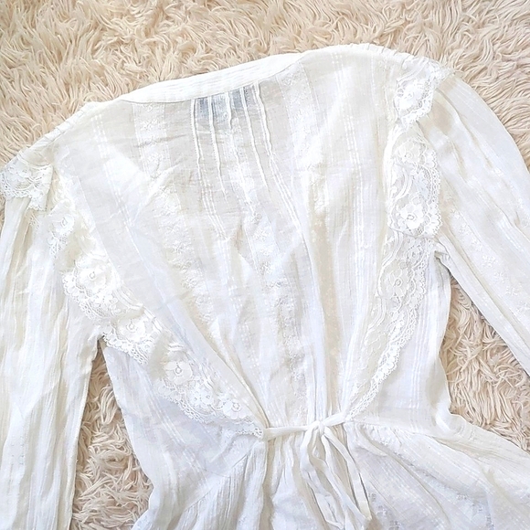 Majorelle Lace Flare Sleeve Blouse - Picture 6 of 11